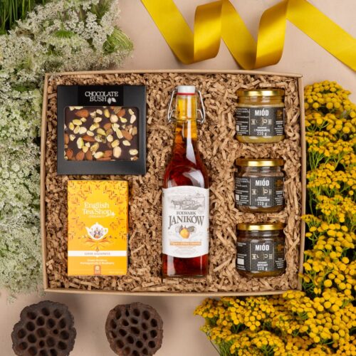 Koszyk prezentowy z rzemieślniczym alkoholem – Stanisława