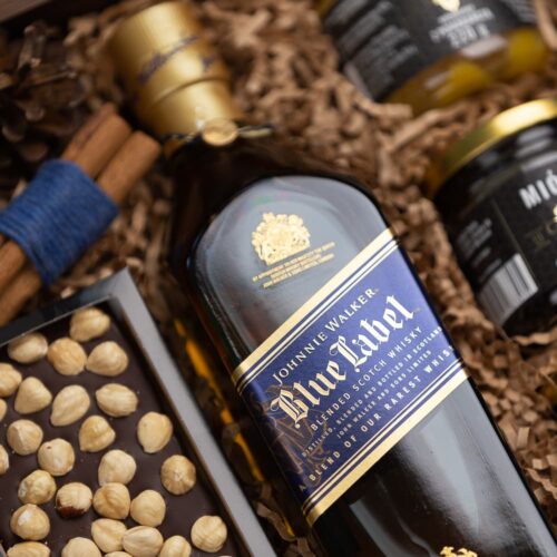 Ekskluzywny prezent z whisky Blue Label – Hilda whisky blue label na prezent