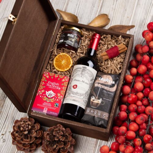 Gotowy kosz prezentowy z winem – Fortuna Gotowy zestaw prezentowy z winem