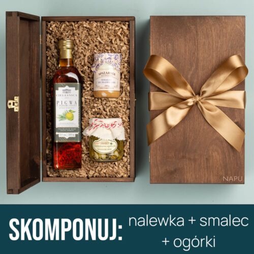 kosz prezentowy z nalewką, smalcem i ogórkami