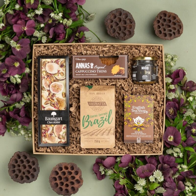 Kosz upominkowy ze słodyczami - Seweryna