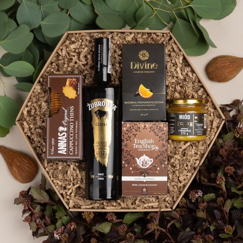 Kosz prezentowy z wódką Żubrówka Czarna - Koleta