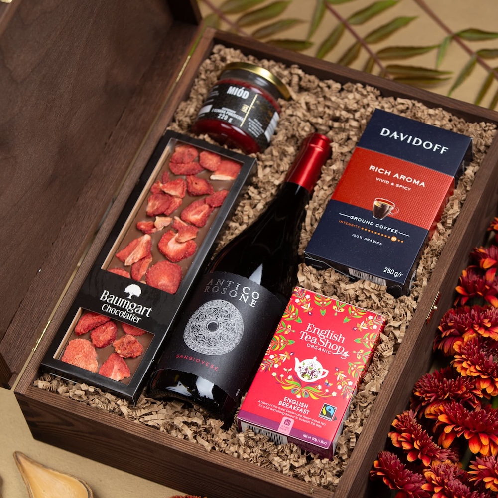 Kosz prezentowy z winem, kawą, herbatą, czekoladą i miodem – Marika Kosz prezentowy z winem, kawą, herbatą, czekoladą i miodem - Marika - obrazek 5