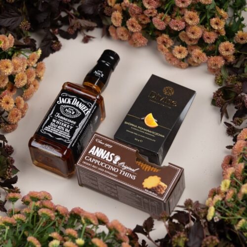 Mały kosz prezentowy z whisky Jack Daniel’s i słodyczami – Prima Mały kosz prezentowy z whisky Jack Daniel's i słodyczami - Prima - obrazek 7